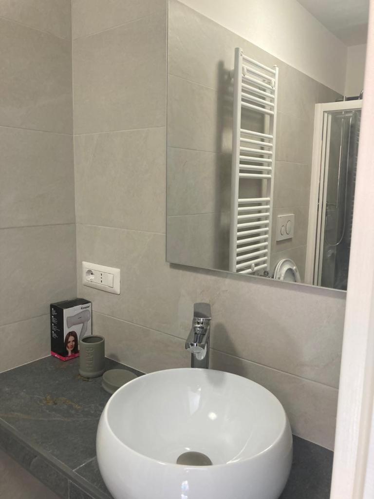 Colosseo Cozy Rooms B&B Рим Екстериор снимка